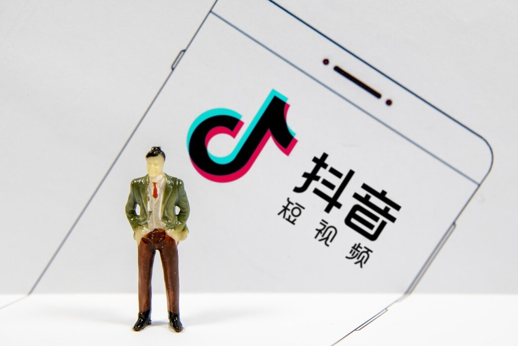 抖音作品怎么關(guān)聯(lián)上熱點(diǎn)話題？抖音作品如何關(guān)聯(lián)熱點(diǎn)？